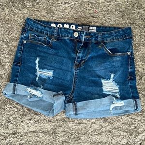 S.O.N.G. Curvy Denim Shorts size 7. Great condition.
